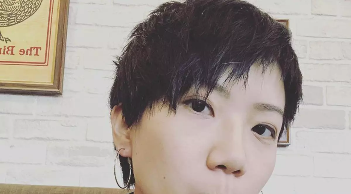 Ellen Joyce Loo, un star pop de 32 de ani, a murit după ce a căzut de pe o clădire