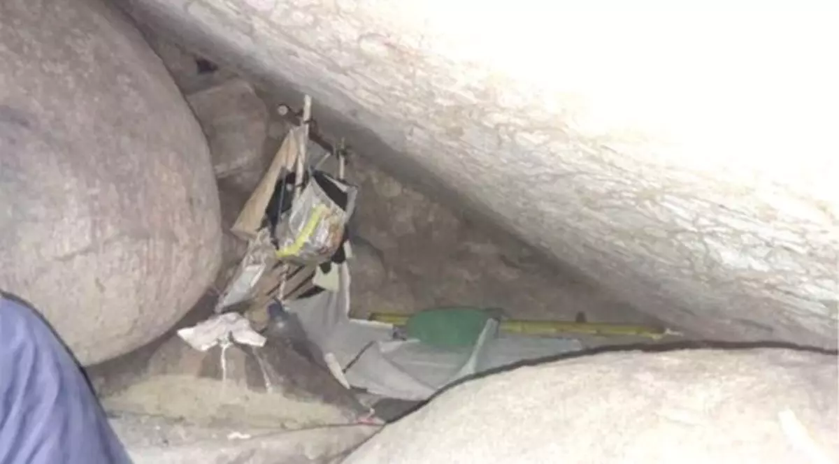 Femeie ținută 15 ani captivă într-o peșteră din Indonezia