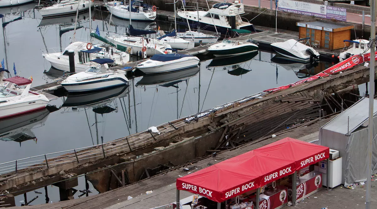 Peste 130 de răniți la un festival din Spania, după ce s-a prăbușit o platformă