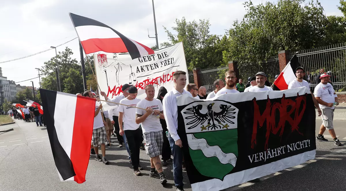 Marș neonazist la Berlin