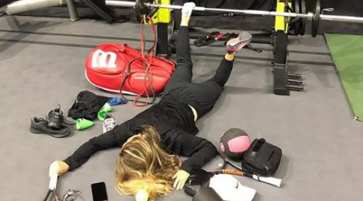 simona halep participa la provocarea #fallingstars