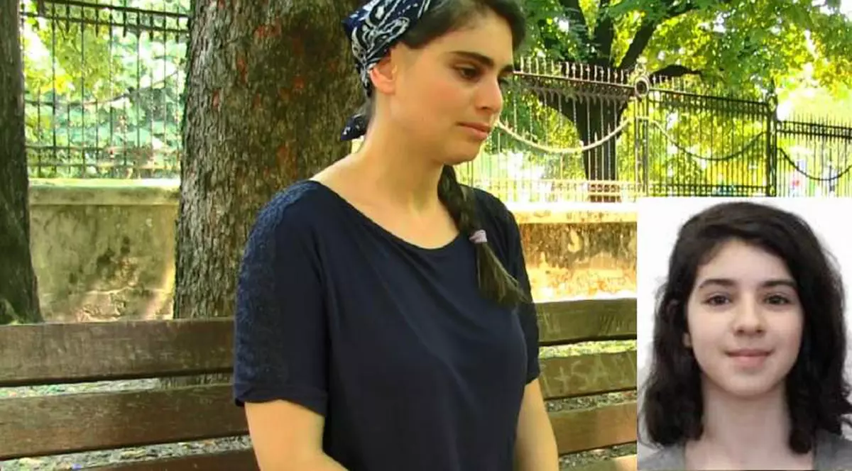 Mărturia șocantă a mamei fetei de 13 ani care și-a înjunghiat bunica, la Oradea. Aceasta susţine că Abigail e îndrăgostită de tatăl ei