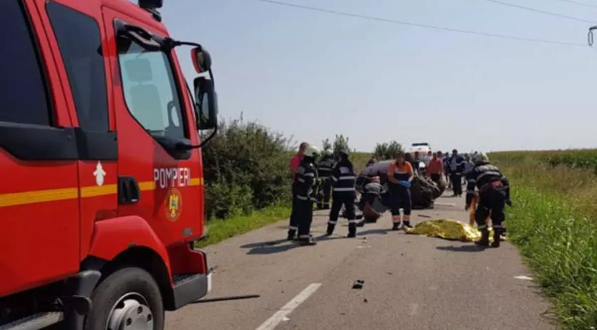 Accident grav în județul Timiş. Doi oameni au murit, iar un copil de 10 ani este în comă la spital