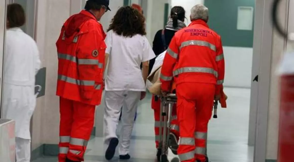 O româncă a murit în Italia, după ce i-au trimis o ambulanţă fără medic. S-a stins sub ochii voluntarilor