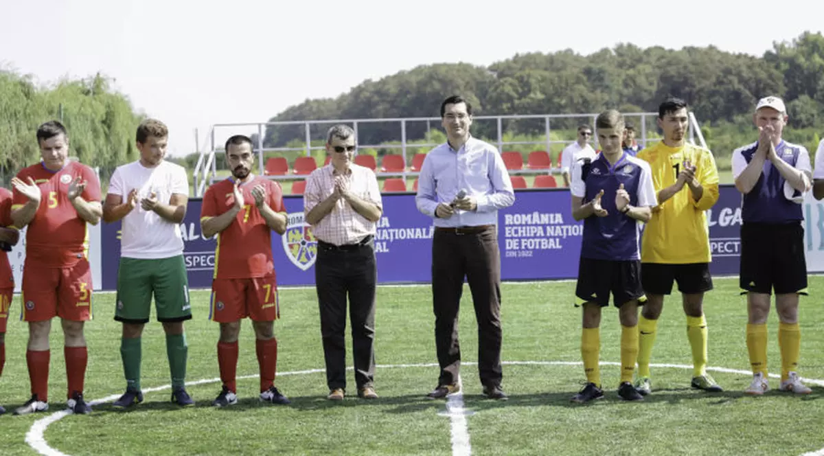 FRF a inaugurat primul teren de fotbal pentru nevăzători din România