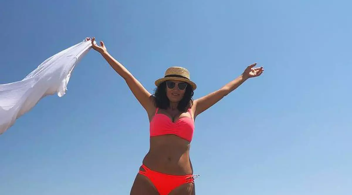 Ioana Ginghină, cu fața plină de vânătăi pentru o filmare. Actriţa şi-a liniştit imediat fanii