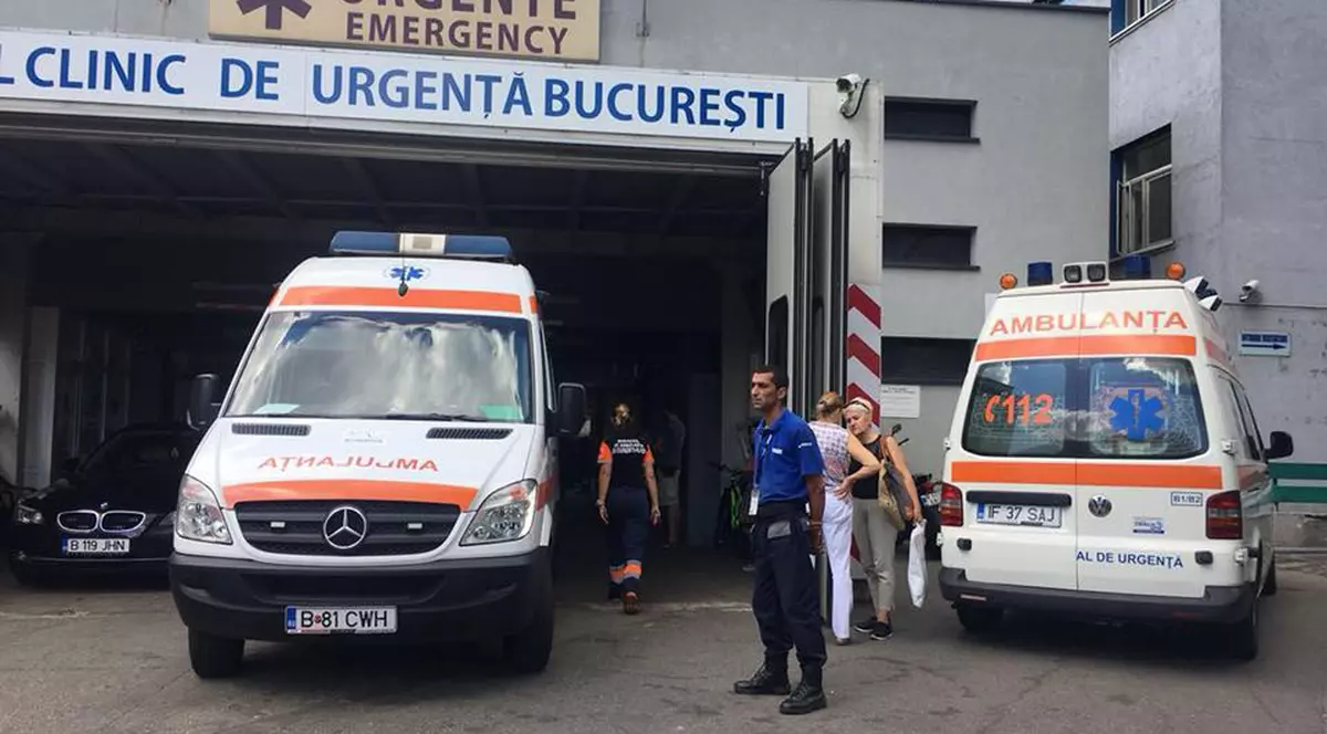 VIDEO | Mașina ministrului Carmen Dan, parcată în locul ambulanțelor la Spitalul Floreasca