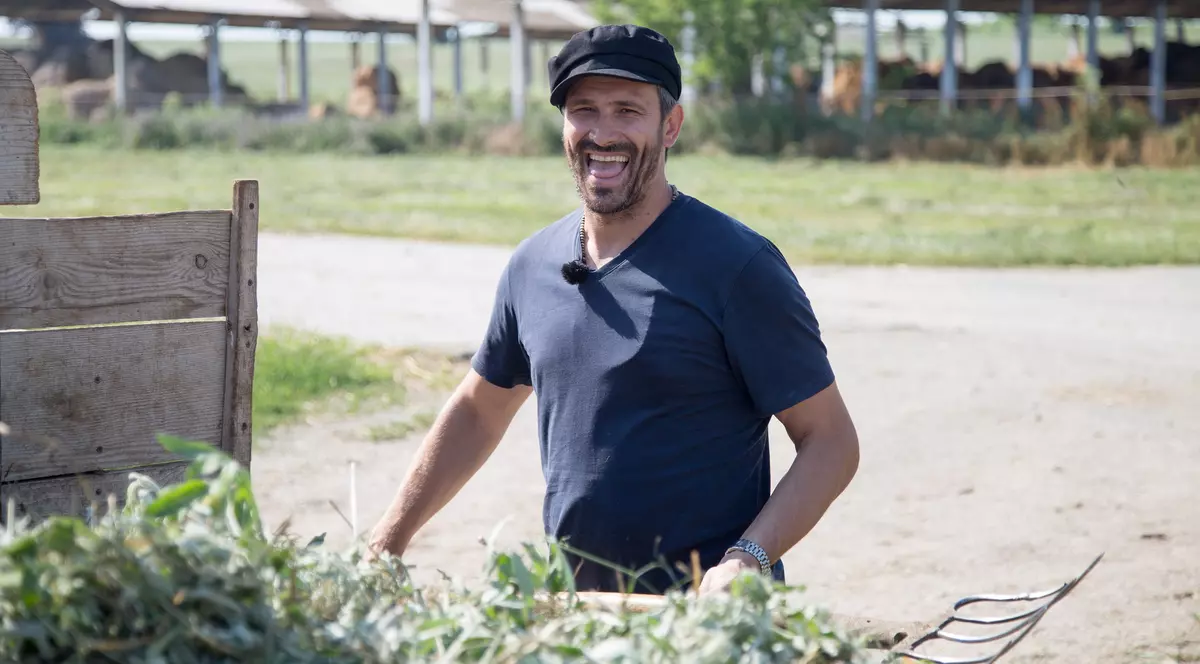 Nicolai Tand își aduce aminte de copilărie la ”Poftiți la Nea Mărin”