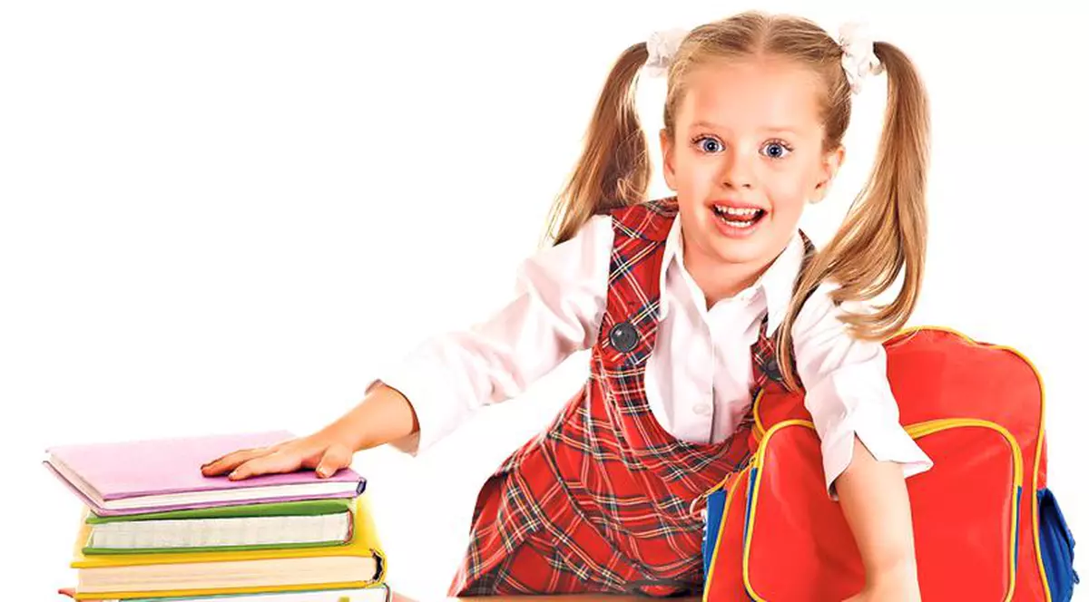 Primăria Capitalei vrea să dea bani pentru rechizite. Ajutorul este pentru elevii din familii nevoiașe