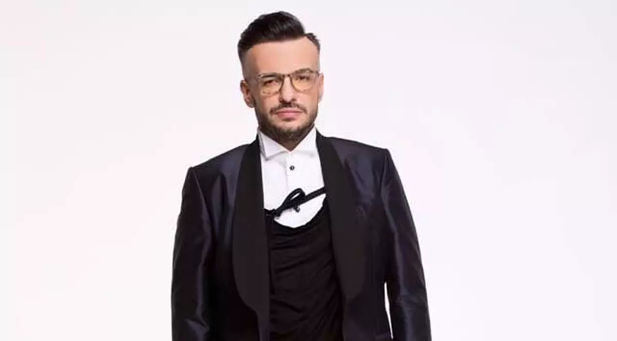 Răzvan Ciobanu, mândru de noul lui look. "Sunt foarte mulțumit de intervențiile chirurgicale pe care mi le-am făcut"