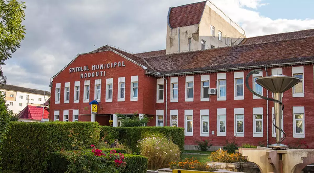 O femeie din Suceava și copilul ei au murit la maternitatea din Rădăuți. Soțul a auzit la telefon cum își dă sfârșitul