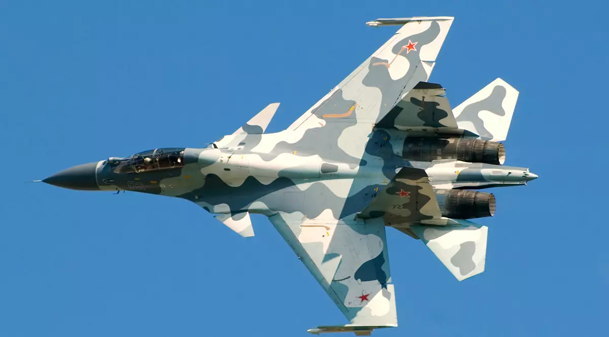 Două avione de luptă rusești Su-30 Flanker, interceptate deasupra Mării Negre