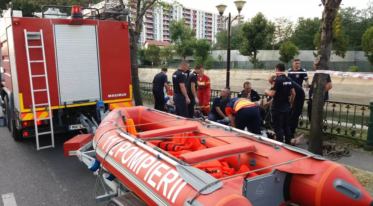 UPDATE / Trei bărbați au căzut în râul Dâmbovița, în București. Unul dintre ei a decedat