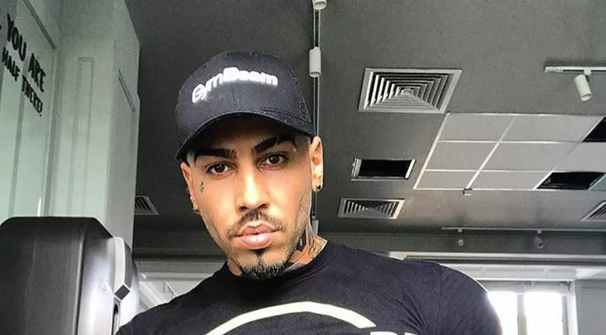 Alex Velea, la mitingul diasporei. Gestul făcut în Piața Victoriei