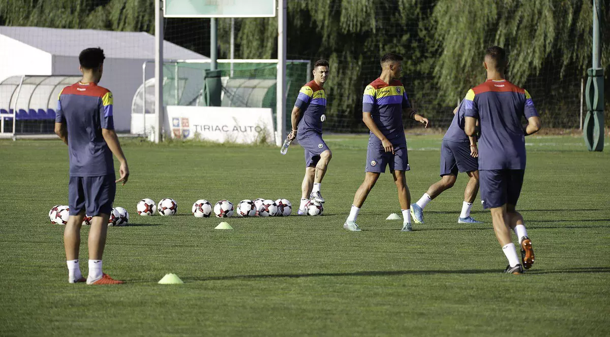 Primul antrenament ca selecționer pentru Mirel Rădoi. Urmează meciurile decisive cu Portugalia și Bosnia-Herțegovina