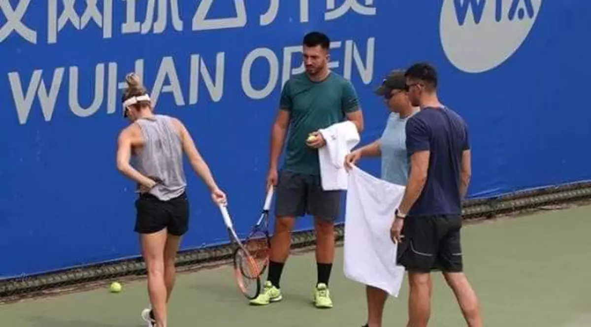 Ce accidentare are Simona Halep. ”Mereu am probleme cu spatele, aşa că ştiu cum să-l tratez”