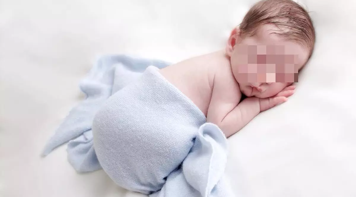 Bebeluș de numai o lună, scăpat din brațe de unul dintre părinți, în Vrancea