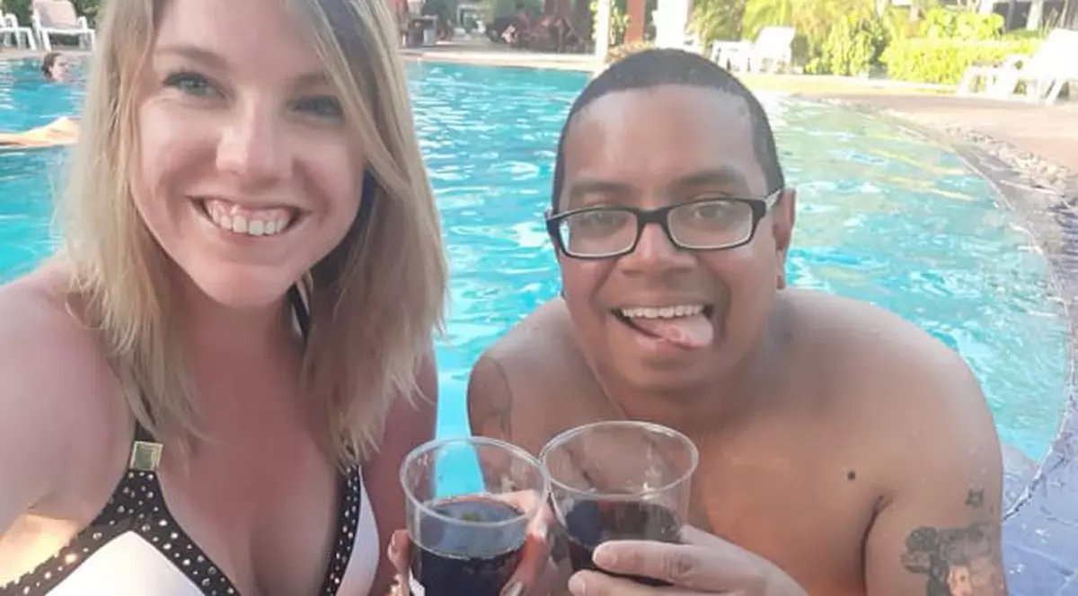 Un mesaj pe Facebook le-a salvat viața