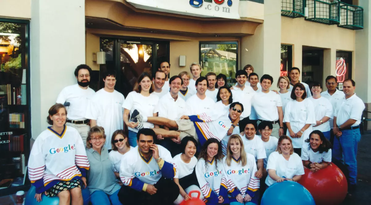 20 de ani de Google. Incredibila poveste:  din garaj, până la valoarea unei țări