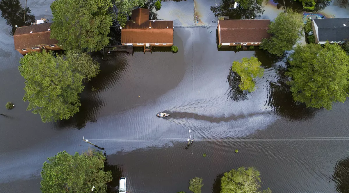 Cel puțin 13 persoane au murit în primele două zile după ce uraganul Florence a lovit coasta americană