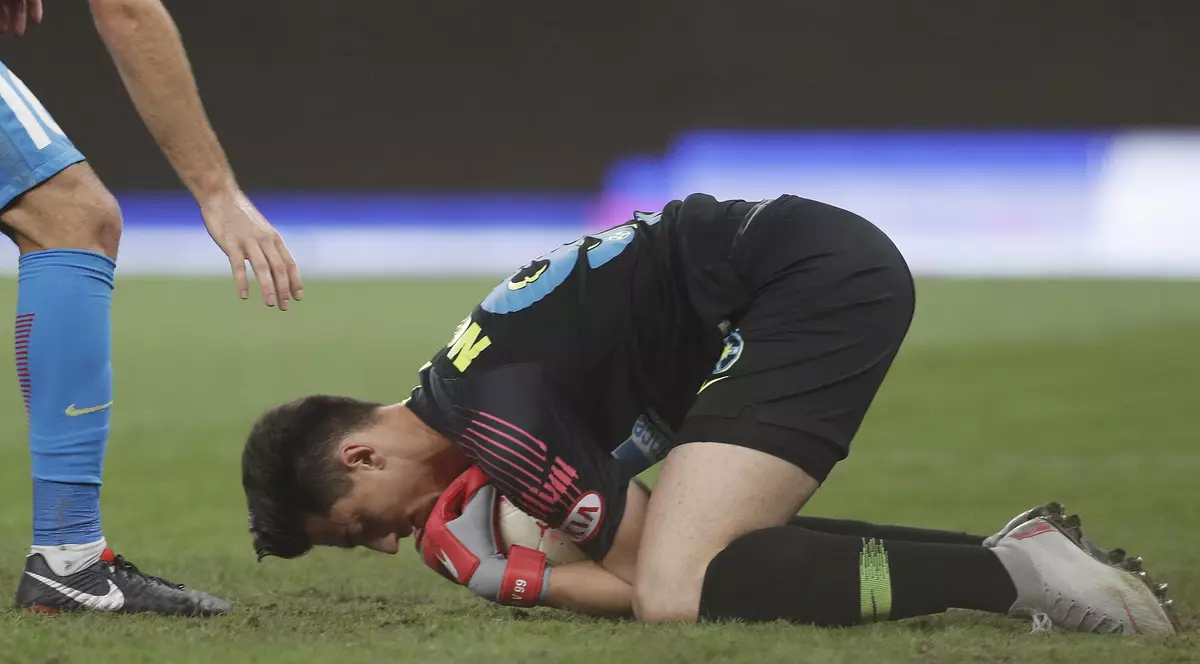 Gigi Becali s-a întâlnit cu Andrei Vlad. ”Nu te-am luat să fii artist!”. Reacția portarului