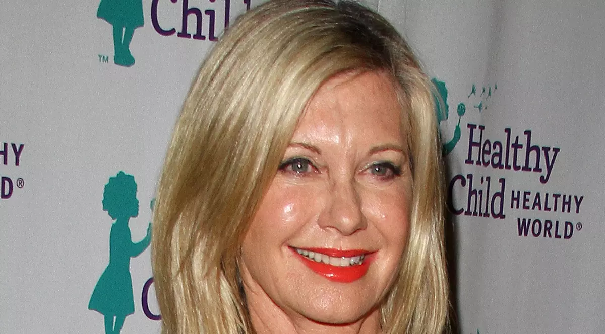 Olivia Newton-John, diagnosticată cu cancer a treia oară. Se tratează cu cannabis | FOTO