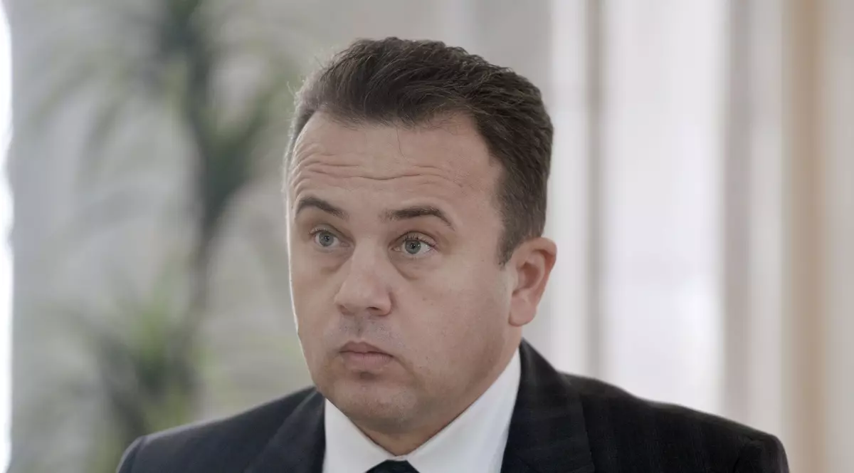 Proiect semnat de Liviu Pop şi Şerban Valeca de modificare a legii educaţiei: bacalaureat internaţional, şcoli-pilot, învăţământ vocaţional