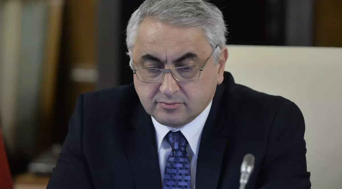 Valentin Popa explică de ce a demisionat: „Limba română şi România nu sunt de negociat”