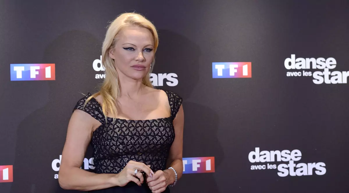 Pamela Anderson își închiriază vila din Malibu. Cere 40.000 de dolari pe lună | FOTO