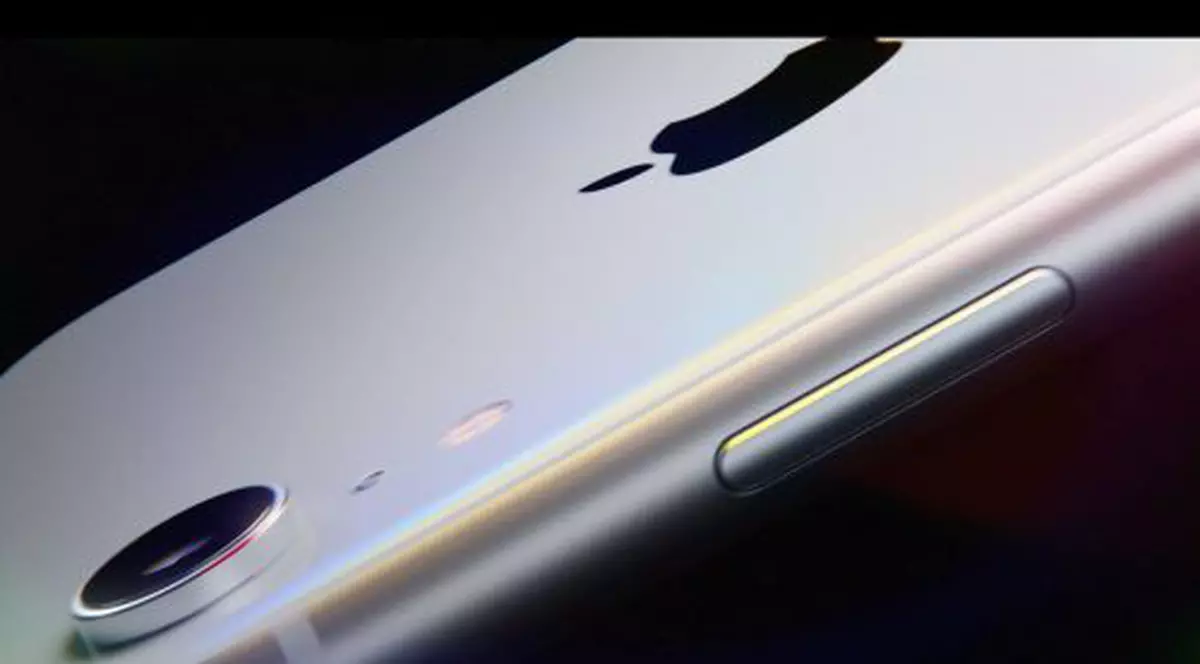 Ce aduc nou modele iPhone Xs și Xs Max