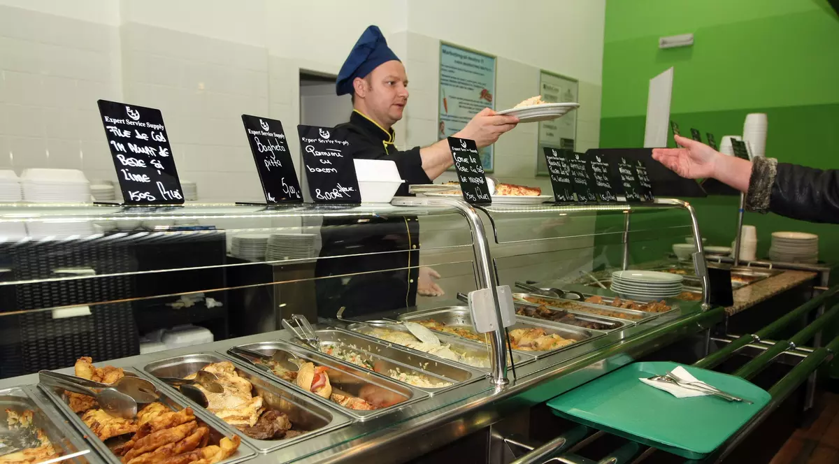 Masa de prânz, un beneficiu tot mai căutat de angajatul român