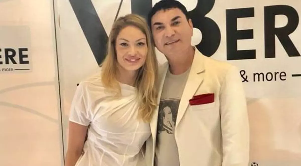 Prima imagine din vacanța Valentinei Pelinel și a lui Cristi Borcea. Milan e nelipsit de lângă părinții săi