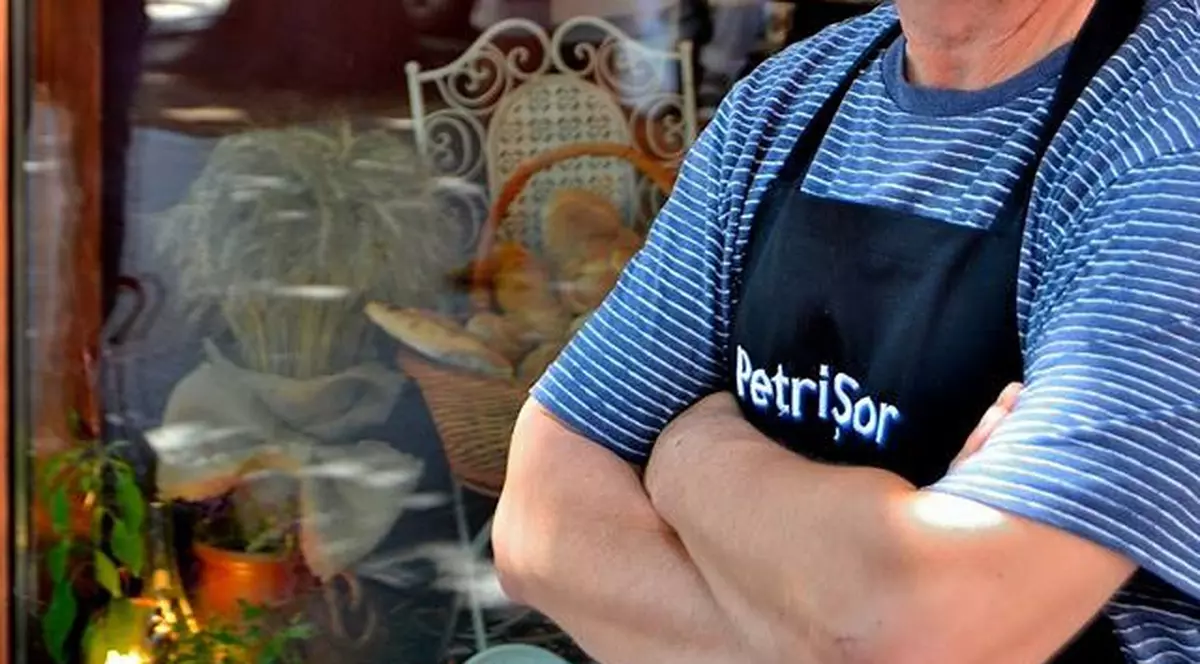 Bucătarul-vedetă Petrișor Tănase și-a deschis bistrou în buricul Bucureștiului