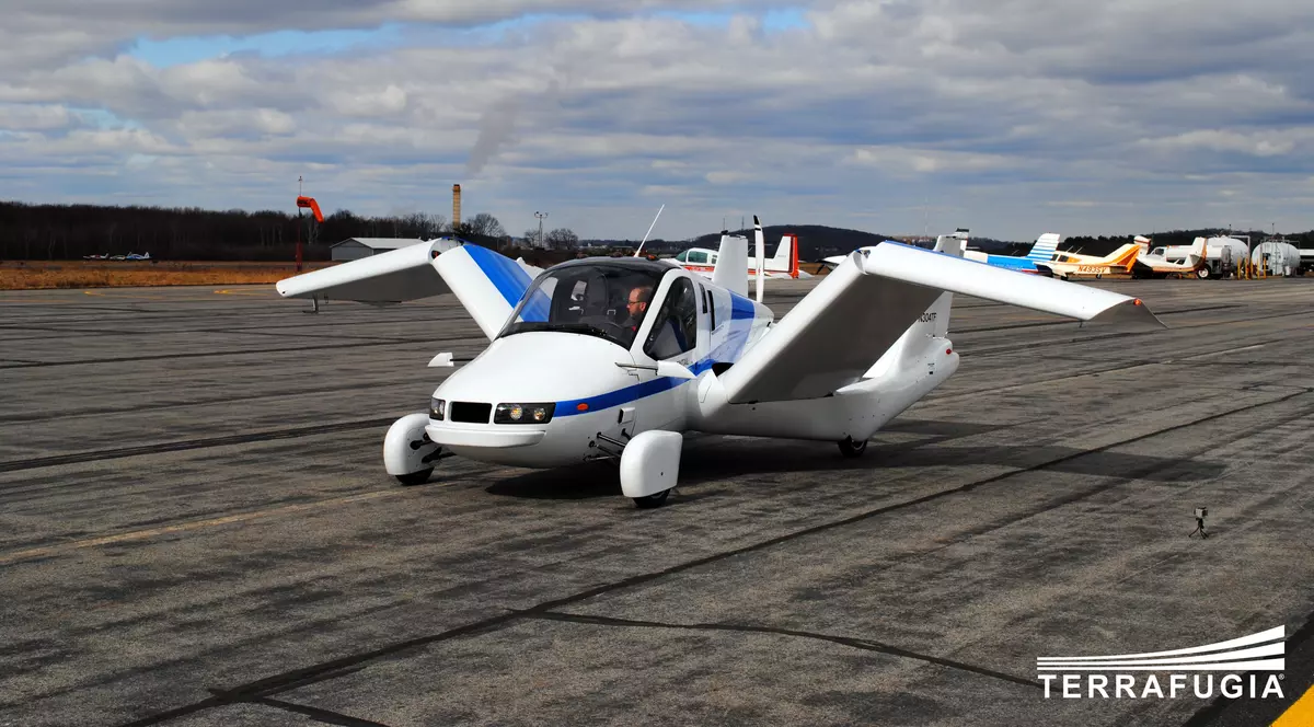 Prima mașină zburătoare din lume