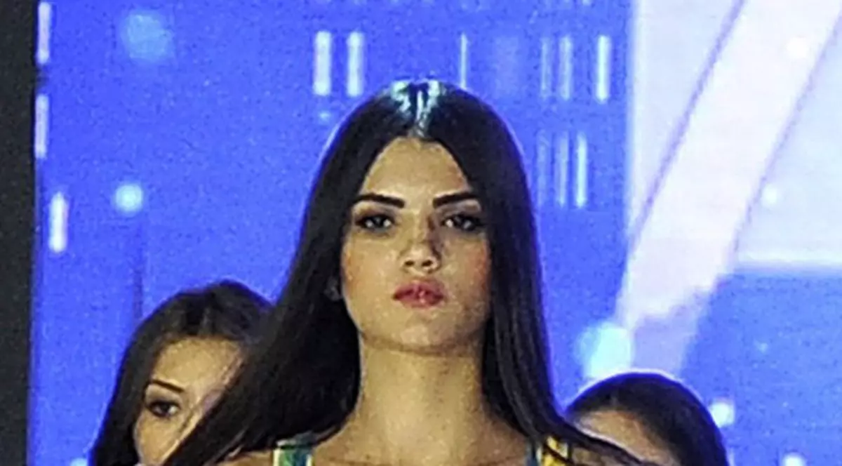 O româncă este cea mai frumoasă adolescentă din Italia