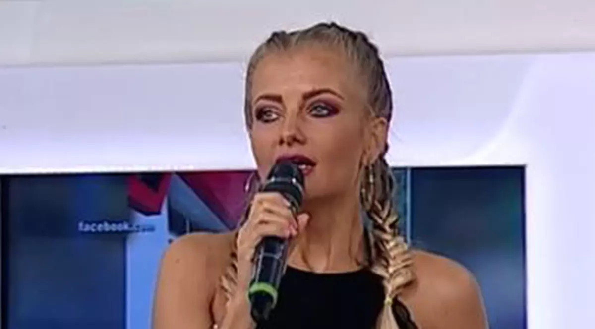 Sylvia a slăbit 6 kilograme. Dă examen să fie profesor de yoga