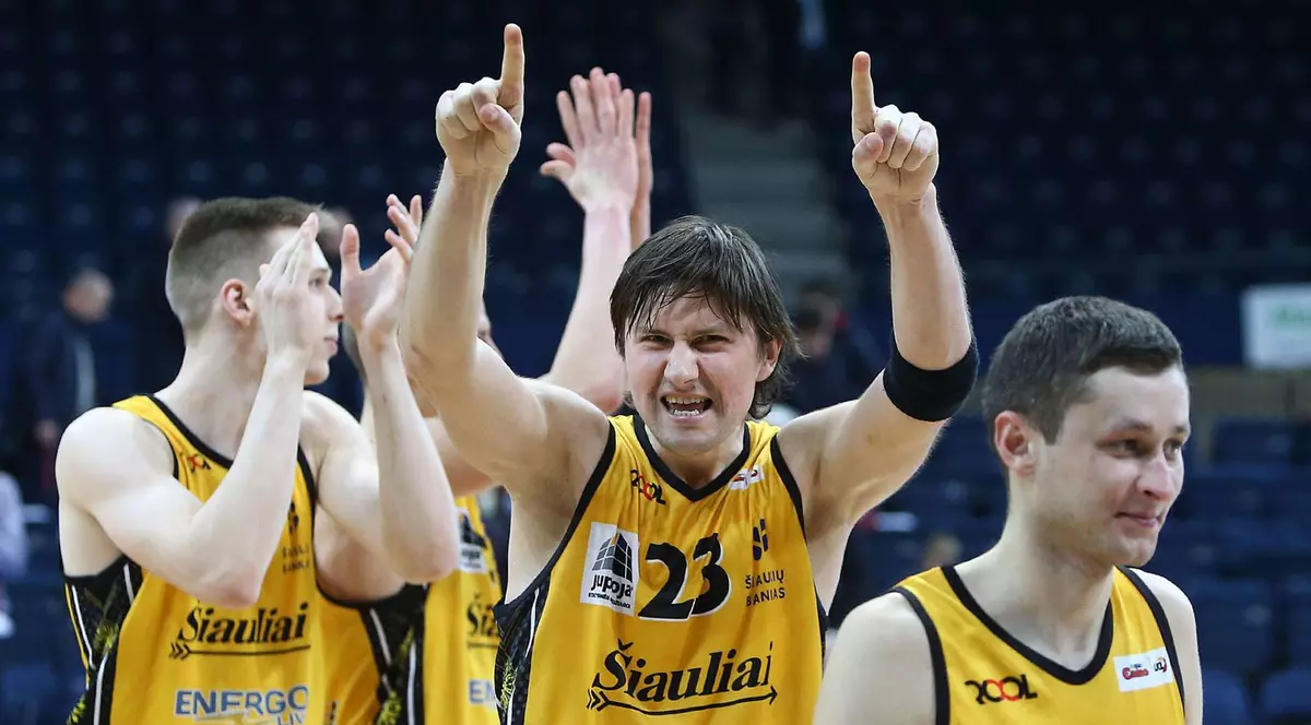 Amintirile celui mai bun aruncător de trei puncte din baschetul românesc. Lituanianul Arvydas Cepulis: ”Credeam că toată lumea mă cunoaște pe stradă. Dar toți înjurau”