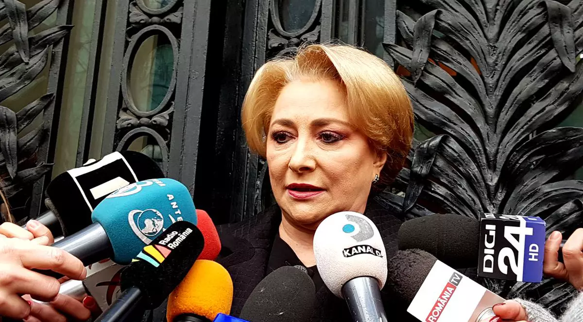 Viorica Dăncilă și Tudorel Toader discută cu Timmermans, la o zi după ce România a fost criticată în Parlamentul European