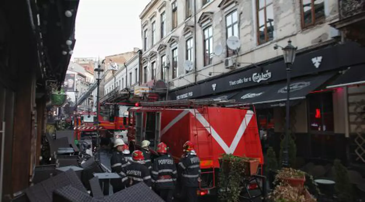 Incendiu Capitală (Inquam Photos / Octav Ganea)