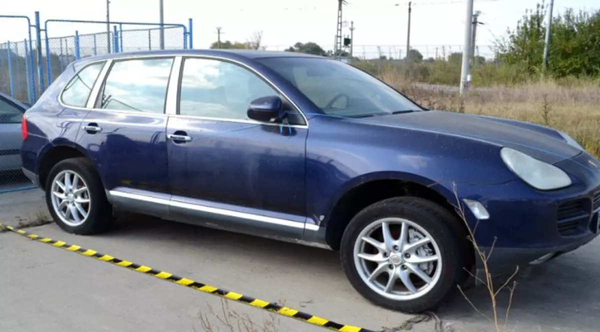 Un bărbat cu dublă cetățenie a venit să ridice un Porsche de la poliţie, după 2 ani. Ce au descoperit polițiștii de frontieră