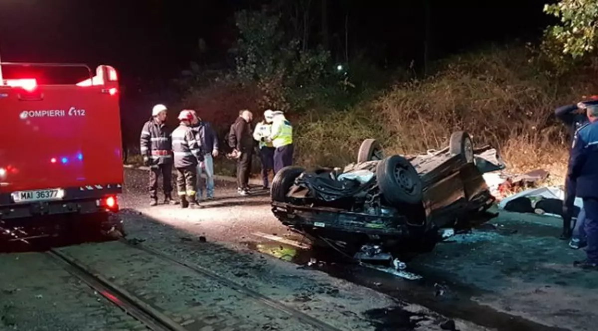 Accident înfiorător în Arad, după ce au sărit cu mașina de pe un pod