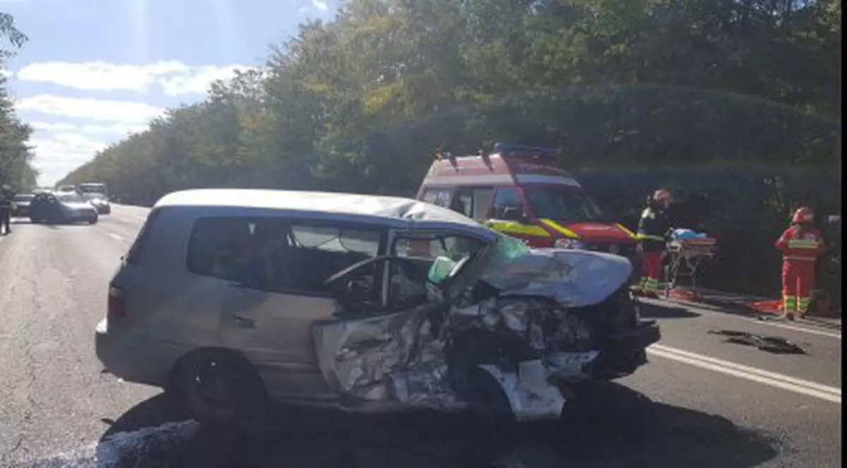 Accident grav între Costinești și Tuzla. Patru persoane au fost rănite, printre care și un copil
