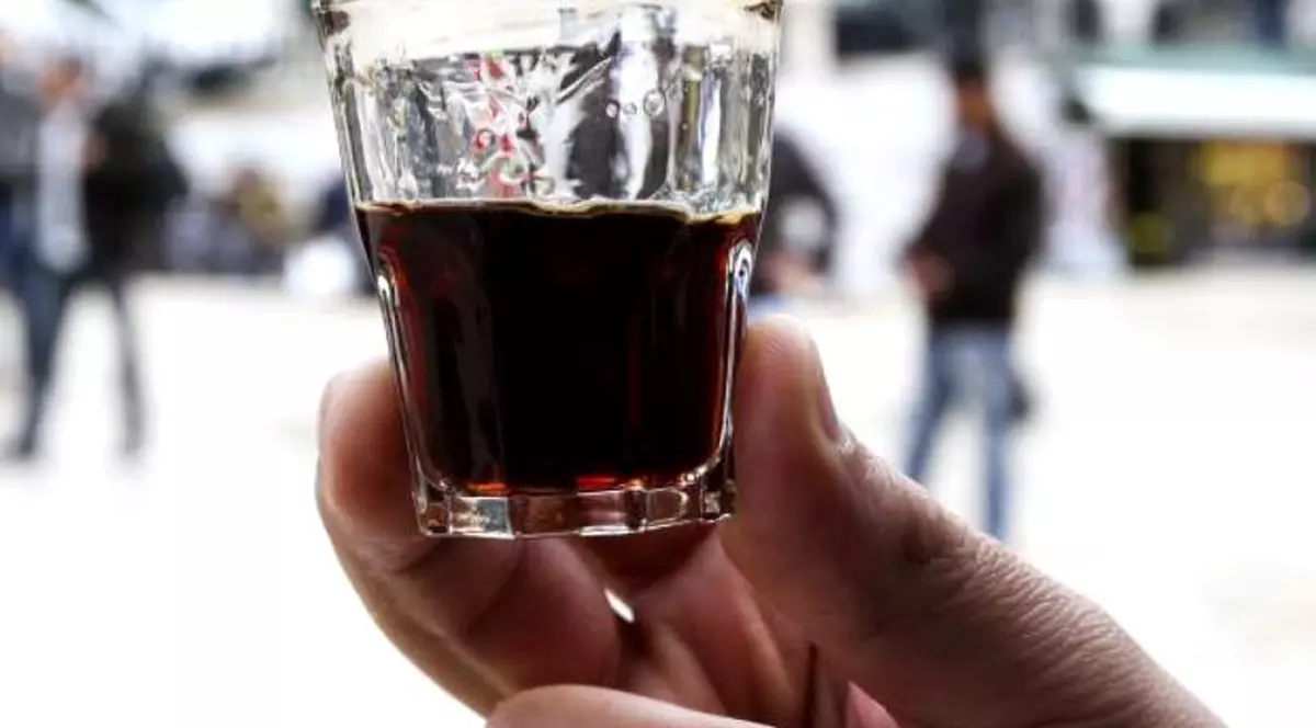 Un elev a intrat în comă alcoolică la un liceu din Botoșani