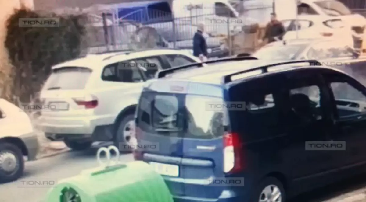 Un bărbat a fost amenințat cu cuțitul de un șofer căruia i-a atras atenția că i-a lovit mașina