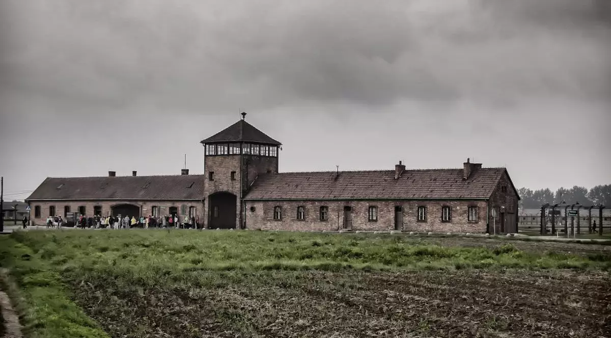 Chelsea vrea să trimită fanii rasiști la lagărul de concentrare Auschwitz