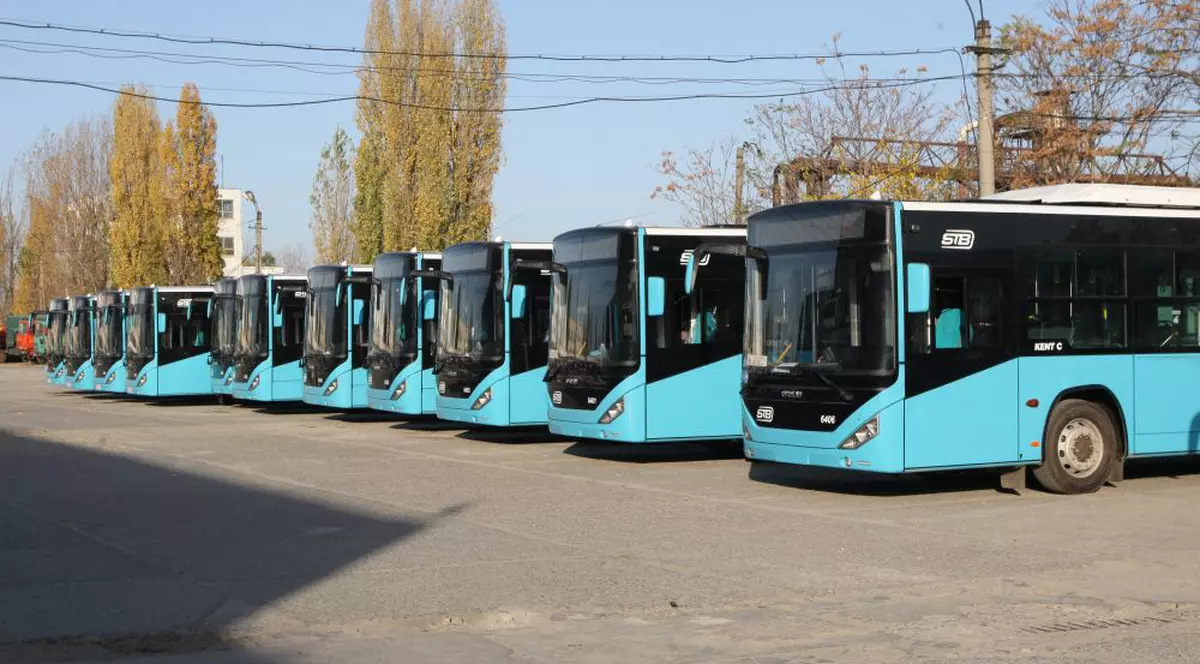 Noile autobuze din București vor începe să circule pe 1 decembrie