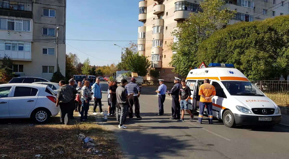 Doi polițiști au fost agresați în plină stradă la Ploiești! Au fost nevoiți să dea cu gaze lacrimogene și să cheme întăriri!