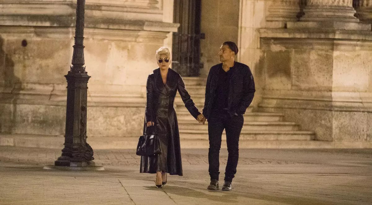 Lady Gaga a dat vestea cea mare: s-a logodit. Alesul e cu mult mai în vârstă decât ea