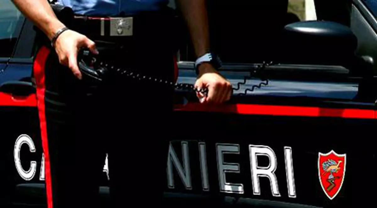 O româncă a fost bătută pe stradă în Catania de doi conaționali până a rămas leșinată