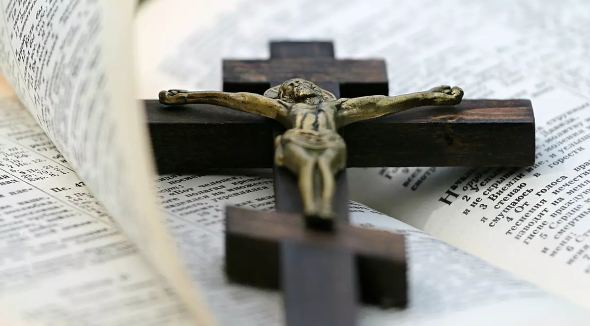 Un preot din Neamț, măsuri radicale împotriva creștinilor care nu participă la vot. Nu îi mai împărtășește pe păcătoși